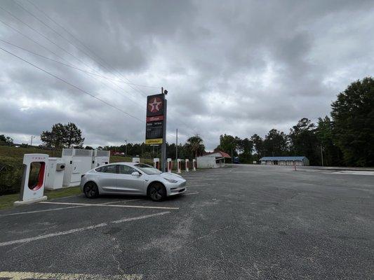 Summerton, SC, Tesla Supercharger