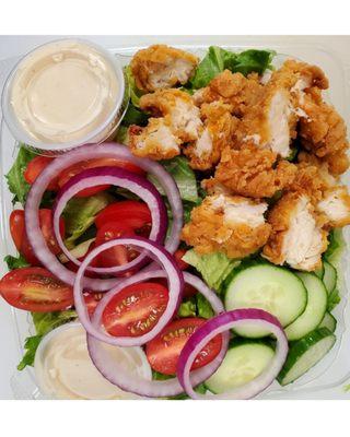 Green Salad with Fried Chicken