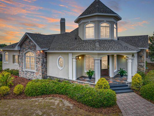 Florida Home with large pool on acerage