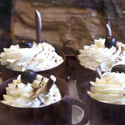 Mocha mousse cups