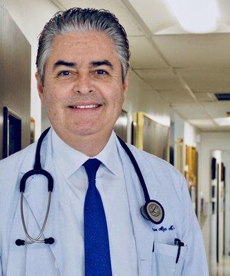 Dr. Gustavo Alza