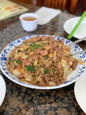 Black pepper beef chow fun