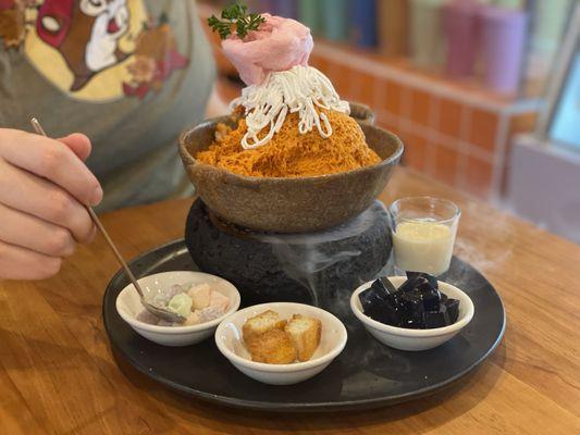 Thai Tea Bingsu