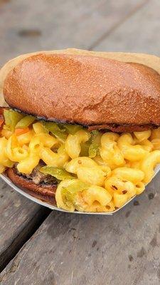 Mac N Cheese Burger | Instagram: @telephonesmoothie