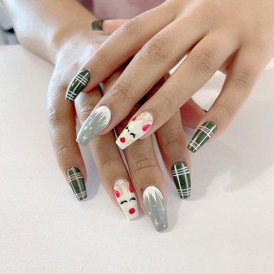 Christmas nails