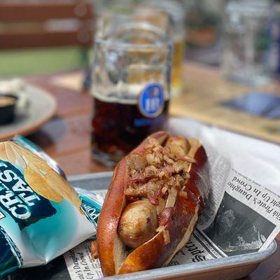 Beer-Braised Bratwurst w/caramelized onions, bacon