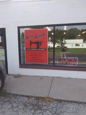 Shawnee Shoe Repair & Tailoring