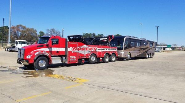 Baker's Towing & Recovery 870-774-5147