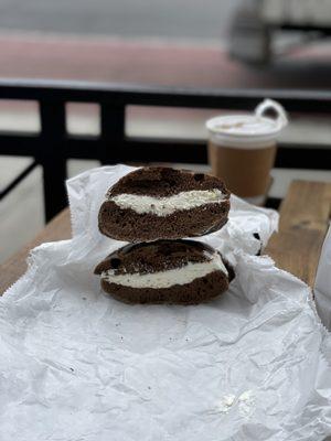 pumpernickel bagel with cream cheese