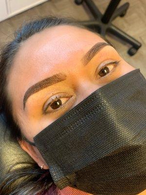 Powder ombré brows