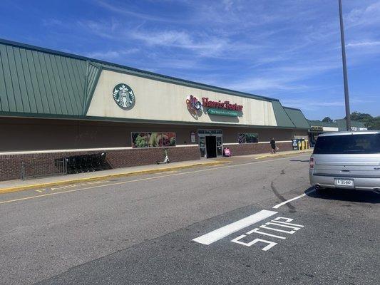 Harris Teeter's Parking lot