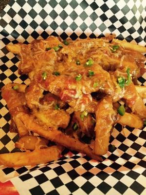 Green chile cheese fries