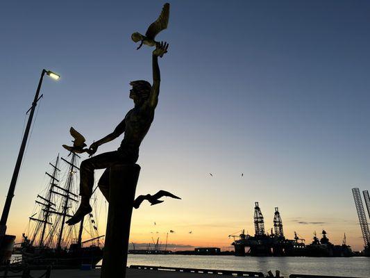 Gorgeous sunset backdrop for Charles Parker's statue "High Tide" installed in 1992.