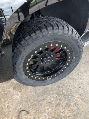 Custom wheels on Tahoe