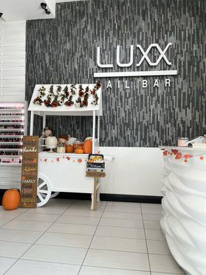 Lux Nail Bar