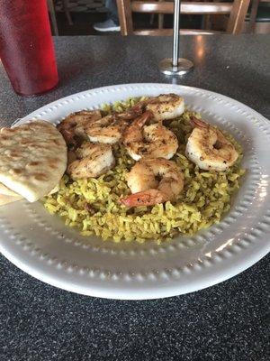 Grilled jumbo shrimp w/yellow rice