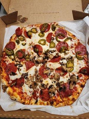 Small pizza pep, half jalapeños, half mush