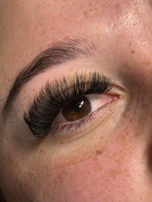 Volume lashes by Ashlyn