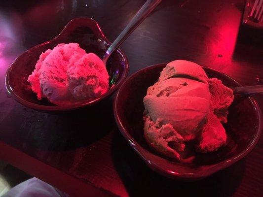 Red bean ice cream and green tea ice cream.