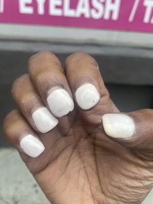 This is a photo of my gel manicure 5 days in :(