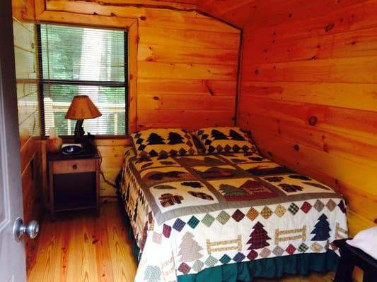 Bed in the 1 room cabin