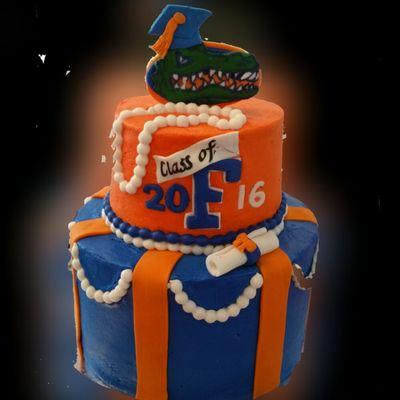 Gator graduation cake