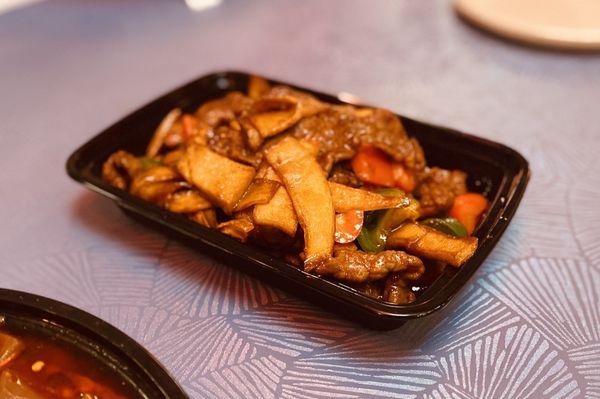 King Oyster Mushroom Sautéed w. beef