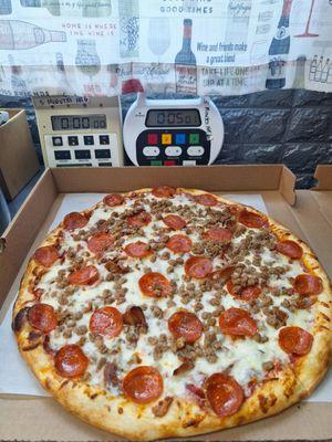 Meatlovers pizza