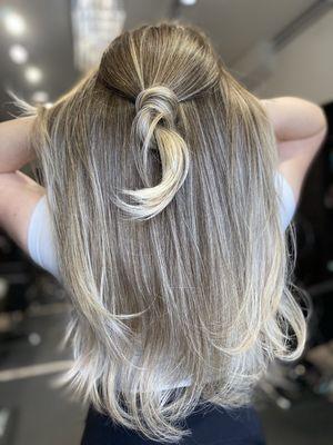 Light cream blonde