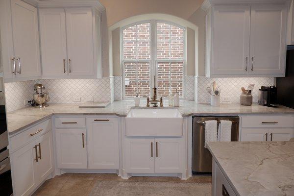 CAAdmire Kitchen after pics.  Beautiful Veyron Quartzite countertops cut and installed in Dallas 75218