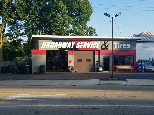 Broadway Service & Tires 
 tires, batteries, service work, oil, lube & filter
 U-Haul Authorized Dealer
 (formerly Al's BP)