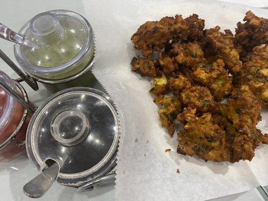 1. Vegetable Pakora Full Plate