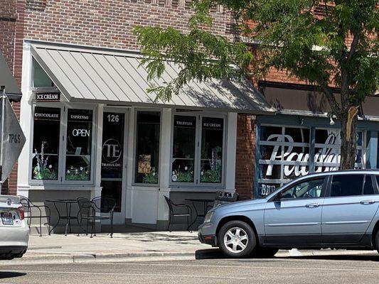 Store front in downtown Meridian on Idaho.