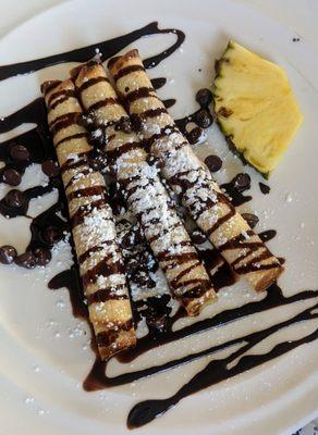 Cannoli crepes, small but full of flavor