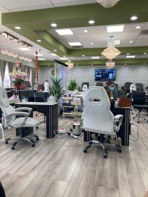 Nail lounge is clean, follows protocol and has very nice employees.