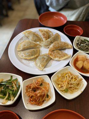 Mandu Deep Fried Dumplings (8pcs)