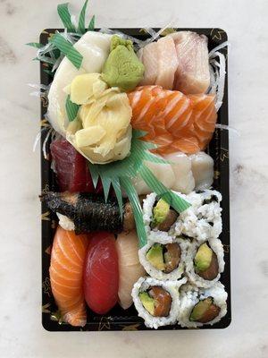 Sashimi Combo with Scallops