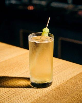 Kyoho Highball
Scotch, Green Grape, Elderflower & Soda