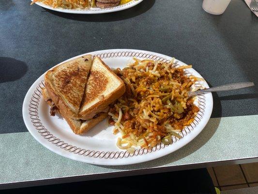 Texas Cheesesteak Melt With Hashbrowns