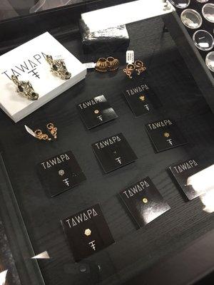 Great selection of jewelry!