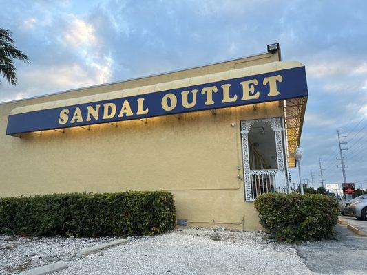 Sandal Outlet