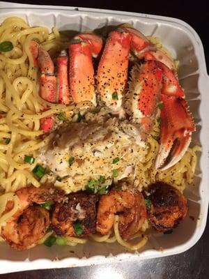 1/2 crab and blackened shrimp with garlic noodles