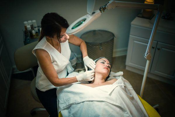 A platinum facial by MaryAnn of New York in her private room in the spa at Salon Teez