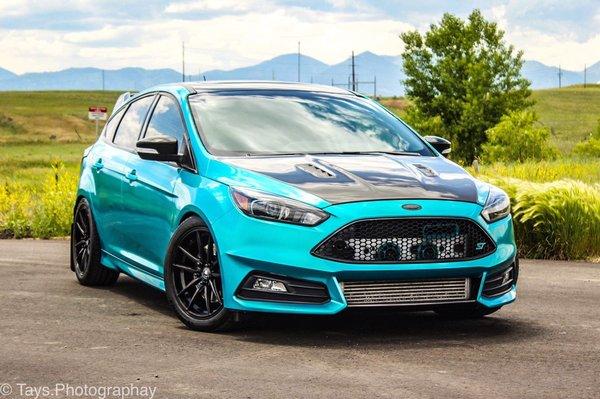 FTC Garage wrapped Focus ST in 3M Gloss Atomic Teal