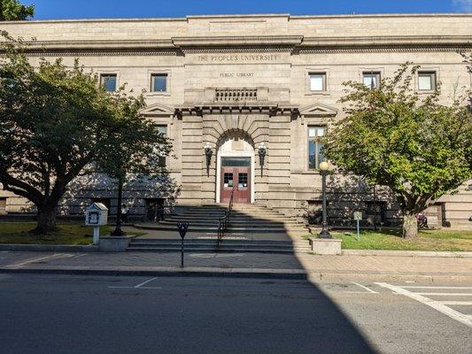 Fall River Public Library