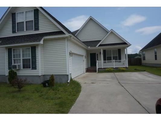 4 Bedroom 2 Bath home with huge sitting area in Master Bath. Fenced Back yard for privacy...