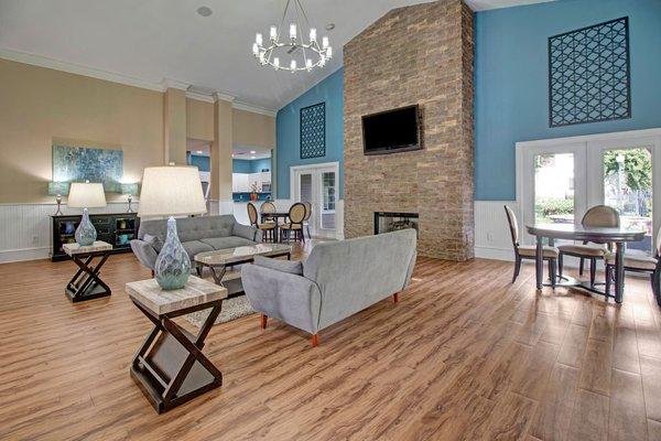 The Hamptons at Woodland Pointe Apartments