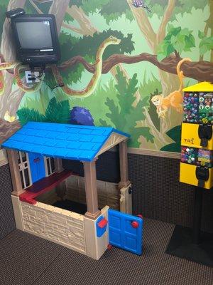 Kids play room