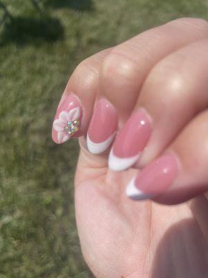 3d floral nail art! yes, please! this girl can do so many different things