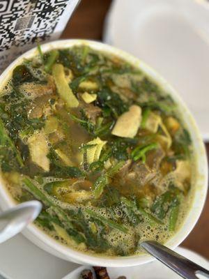 Somlar Machu Sach Koh (beef sour soup)